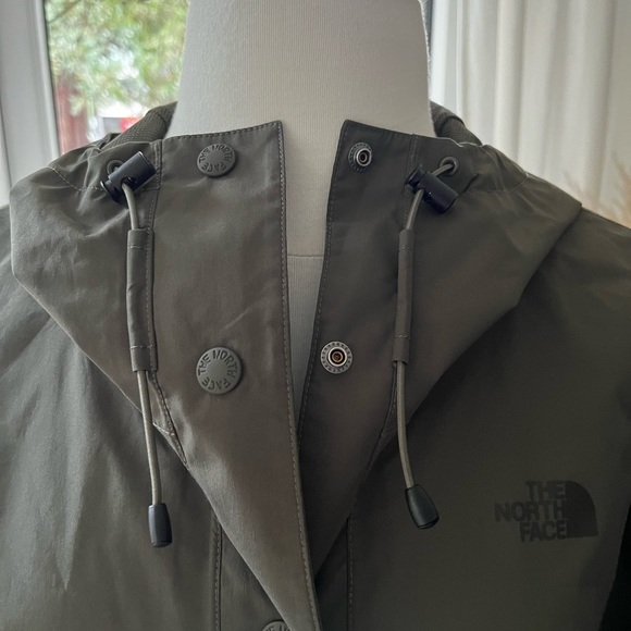 The North Face Forest Green Rain Jacket - Picture 4 of 12